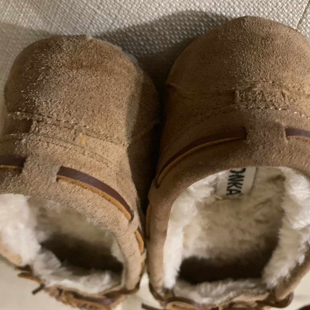 Slippers - Picture 3 of 4